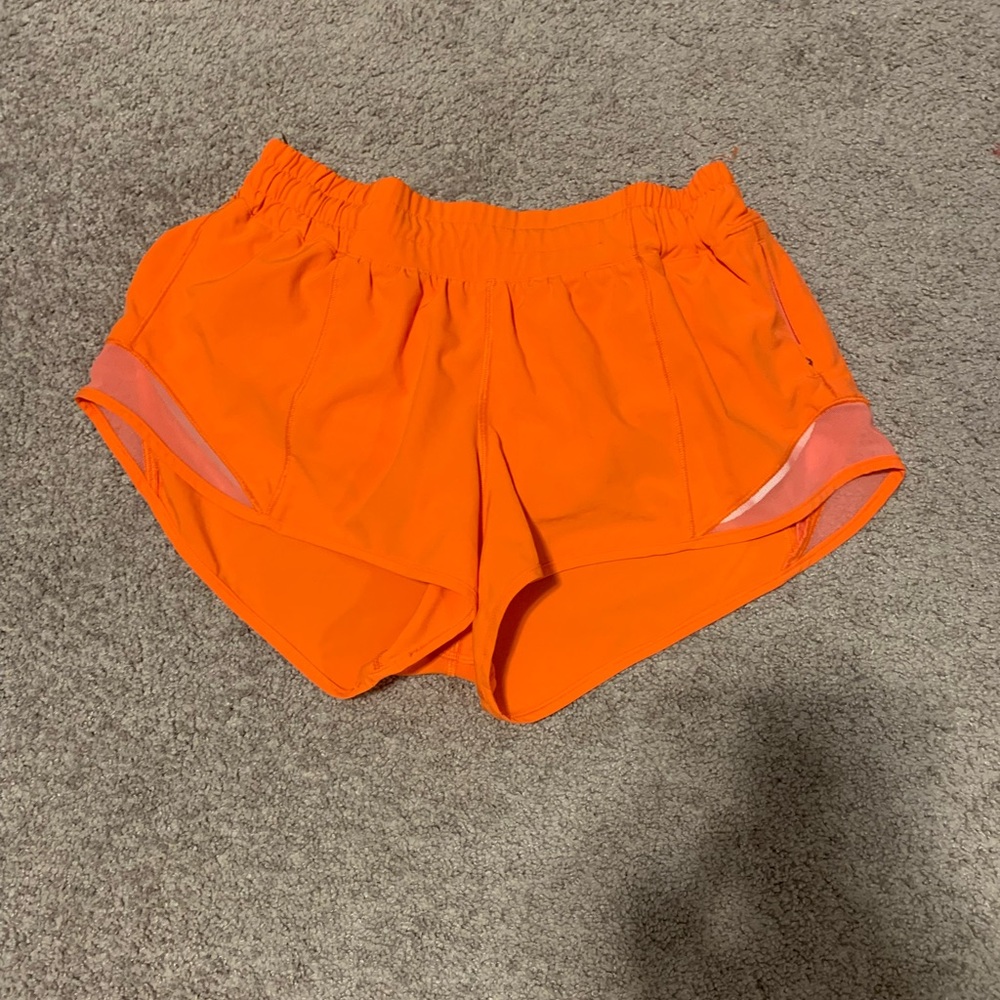 Lululemon Hotty Hot Shorts 2.5”